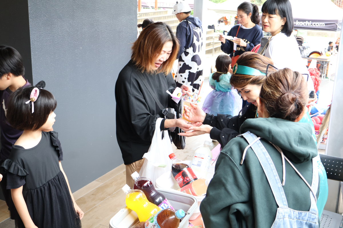 ジュース販売のお手伝い