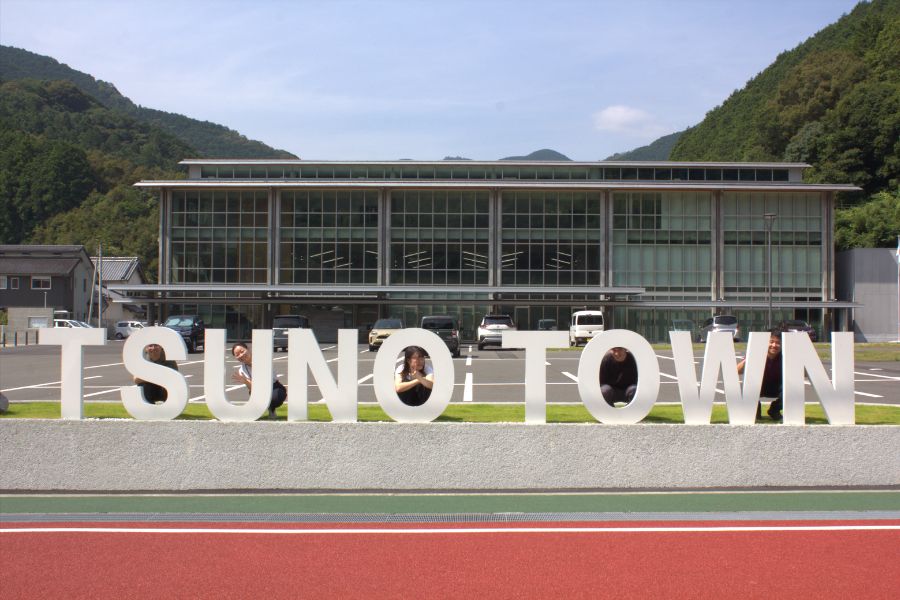 新庁舎で協力隊集合