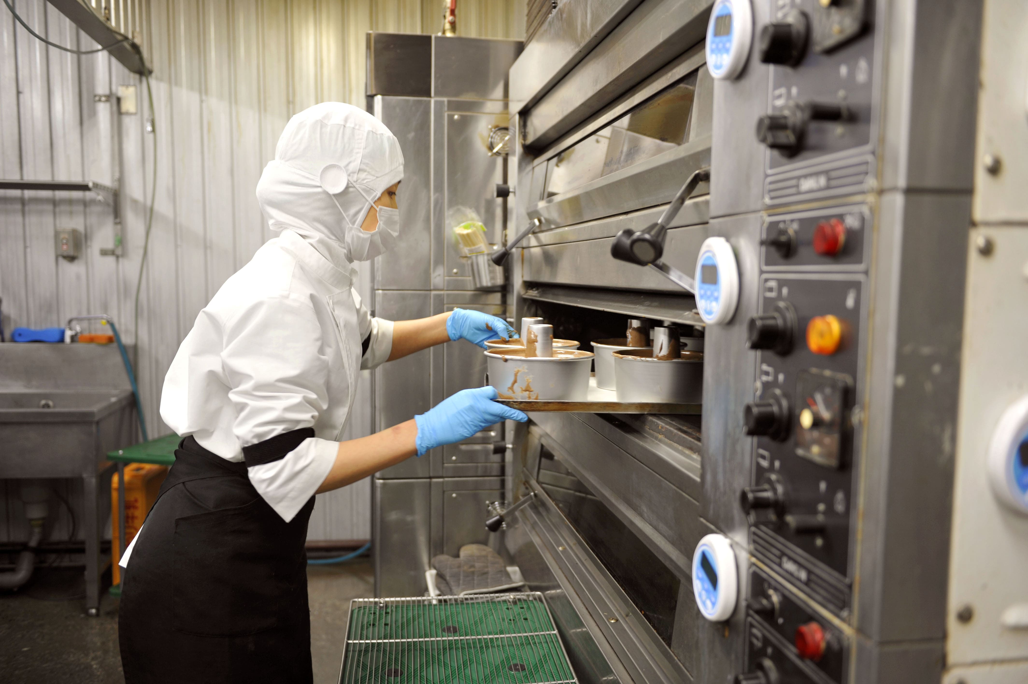 和洋菓子の製造 未経験応募可 お菓子の製造 発送作業 高知の素材と鮮度にこだわったスウィーツを全国に発信しています