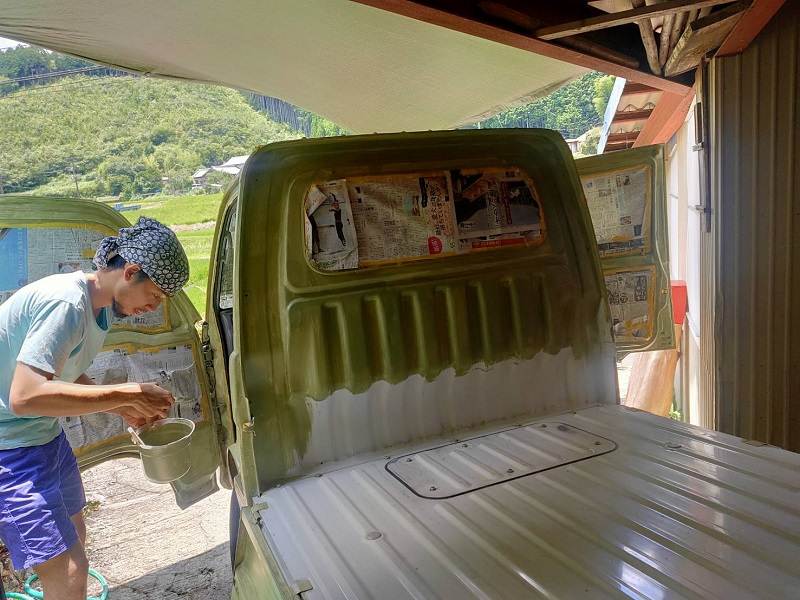 DIYが趣味の一つ。愛車も村澤さんが塗装