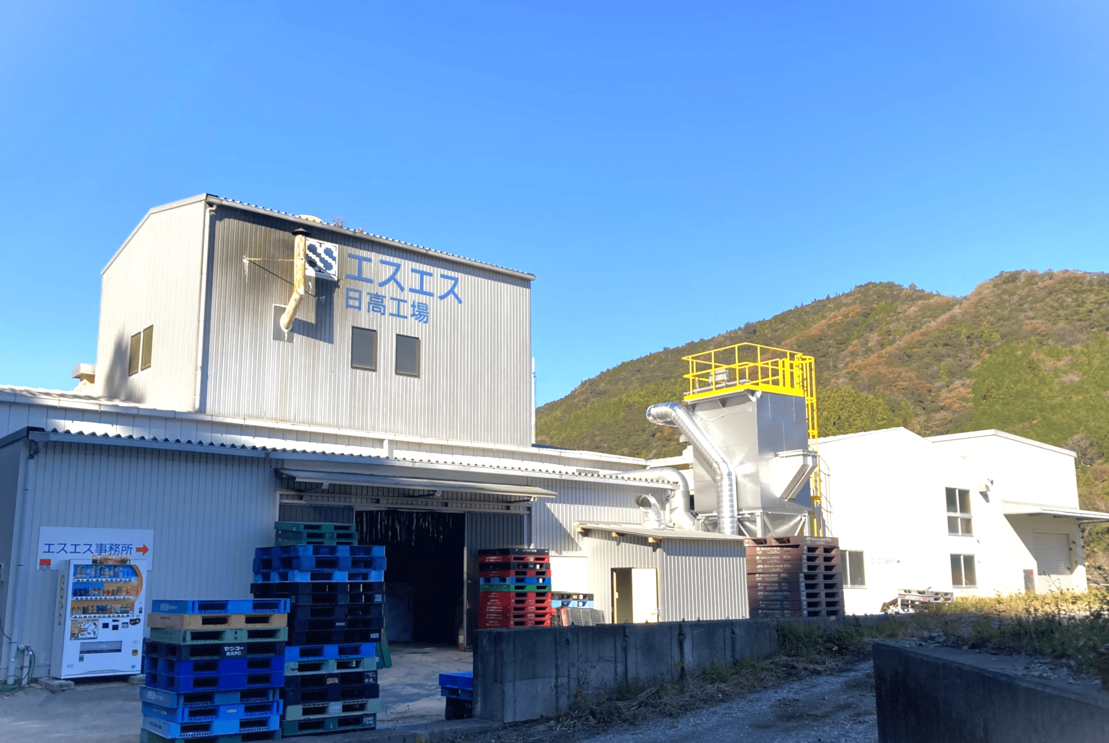 【製造作業員】未経験可◆U・Iターン歓迎！◆ペットケア用品「ネコ砂」の製造業務◆生産規模は四国最大！一緒にペット関連総合メーカーを目指しませんか？