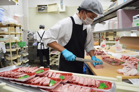 【スーパーの店舗スタッフ】未経験歓迎◆残業月10時間以下◆地域密着型スーパーで、あなたの成長をサポートします