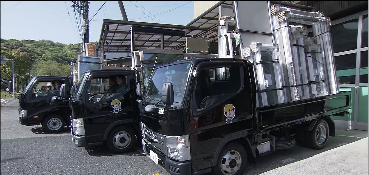 【戸建て住宅資材の営業、配達・組立作業、施工士】未経験歓迎！◆住まいづくりを支える地域密着の安定企業◆20～30代活躍中◆年間休日123日