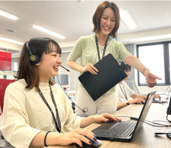 【カーライフパートナー】入社日2026年10月1日◆自動車保険のお問合せ対応、お客様サポート事務◆福利厚生充実◆有給休暇取得率100％ ◆未経験者歓迎