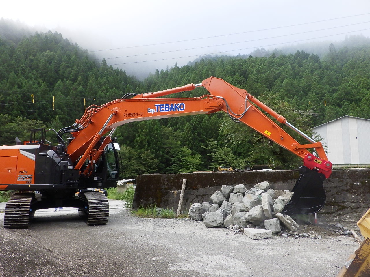 【土木作業員】◆経験不問◆完全週休二日制◆土木建築で地域を支える
