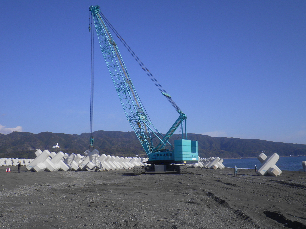 【現場作業員】経験不問◆高知県安芸市を中心に工事を行っています。◆UIターン歓迎◆完全週休二日制◆年間休日115日◆転勤なし