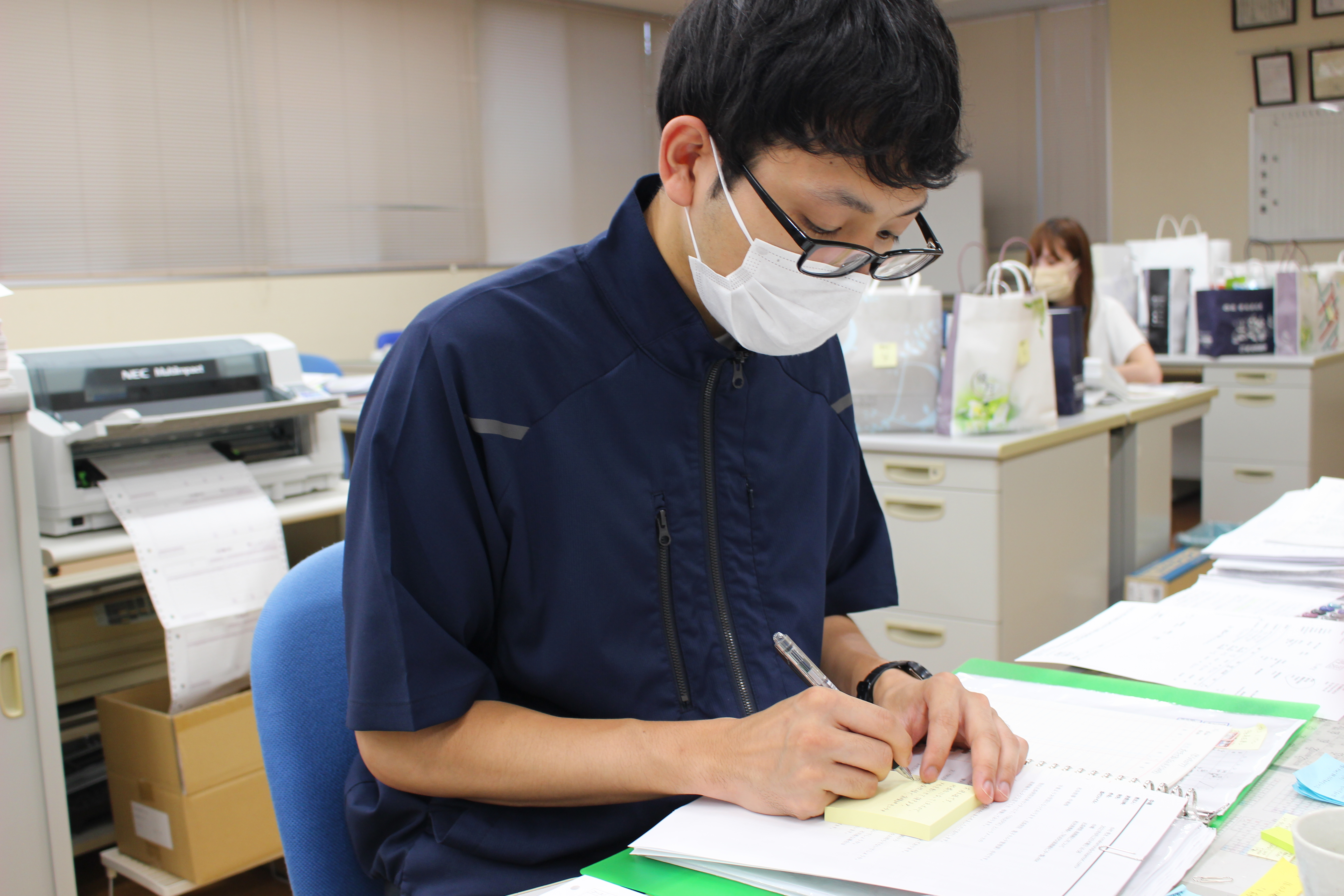 一般事務職 未経験者応募可 年齢制限 35歳以下 第二新卒大歓迎 転勤なし 電話対応 来客対応 伝票入力等の事務業務 Uiターン者大歓迎