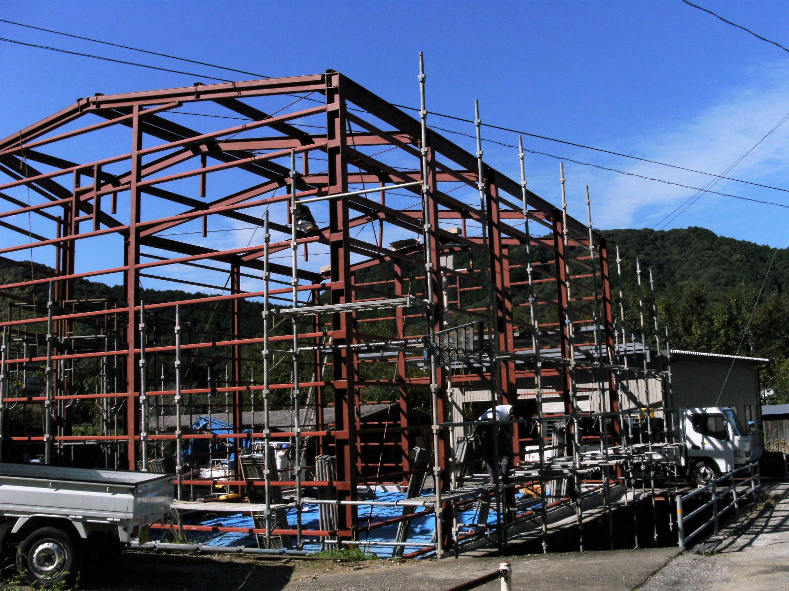 【屋根・外壁の専門営業】鉄骨構造の建築物の屋根および外壁の施工販売を行っていただきます◆営業エリアは高知県内全域
