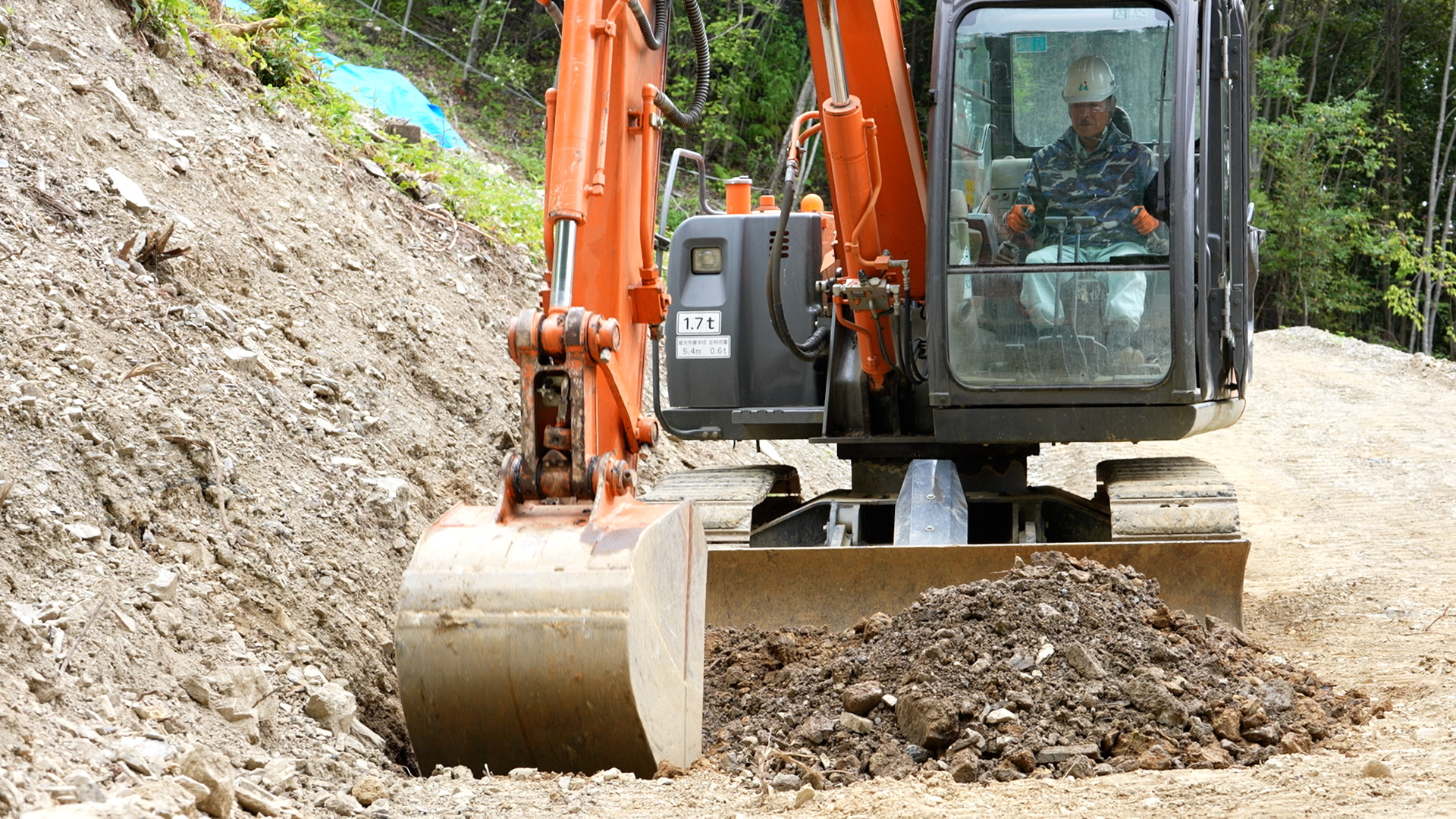 【現場作業職（土木工）【経験5年未満】】◆経験者募集！◆高知県で唯一、土木工事と法面工事を自社管理・自社施工◆風通しの良い職場環境から生まれた、特許工法！