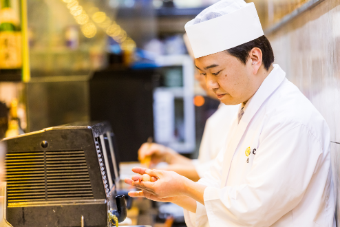 【和食調理・料理人】月給40万円～◆寿司職人の経験を活かす！高知市中心街の老舗「菊寿司」の店長候補