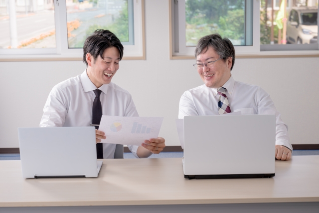 【経理・財務】西日本エリア上位の食品卸◆安定した経営基盤と働きやすい環境◆年休122日◆完全週休二日制◆土日祝休み◆キャリアアップ志向歓迎